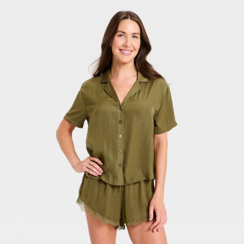 Auden - Women's Luxury Collection Satin Notch Collar Top a Olive Green